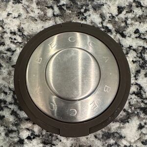 BECCA shimmering skin perfector highlighter